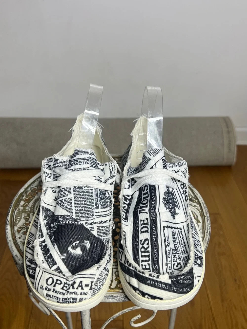 Graphic Newspaper Print Slip-On Sneakers - Black & White
